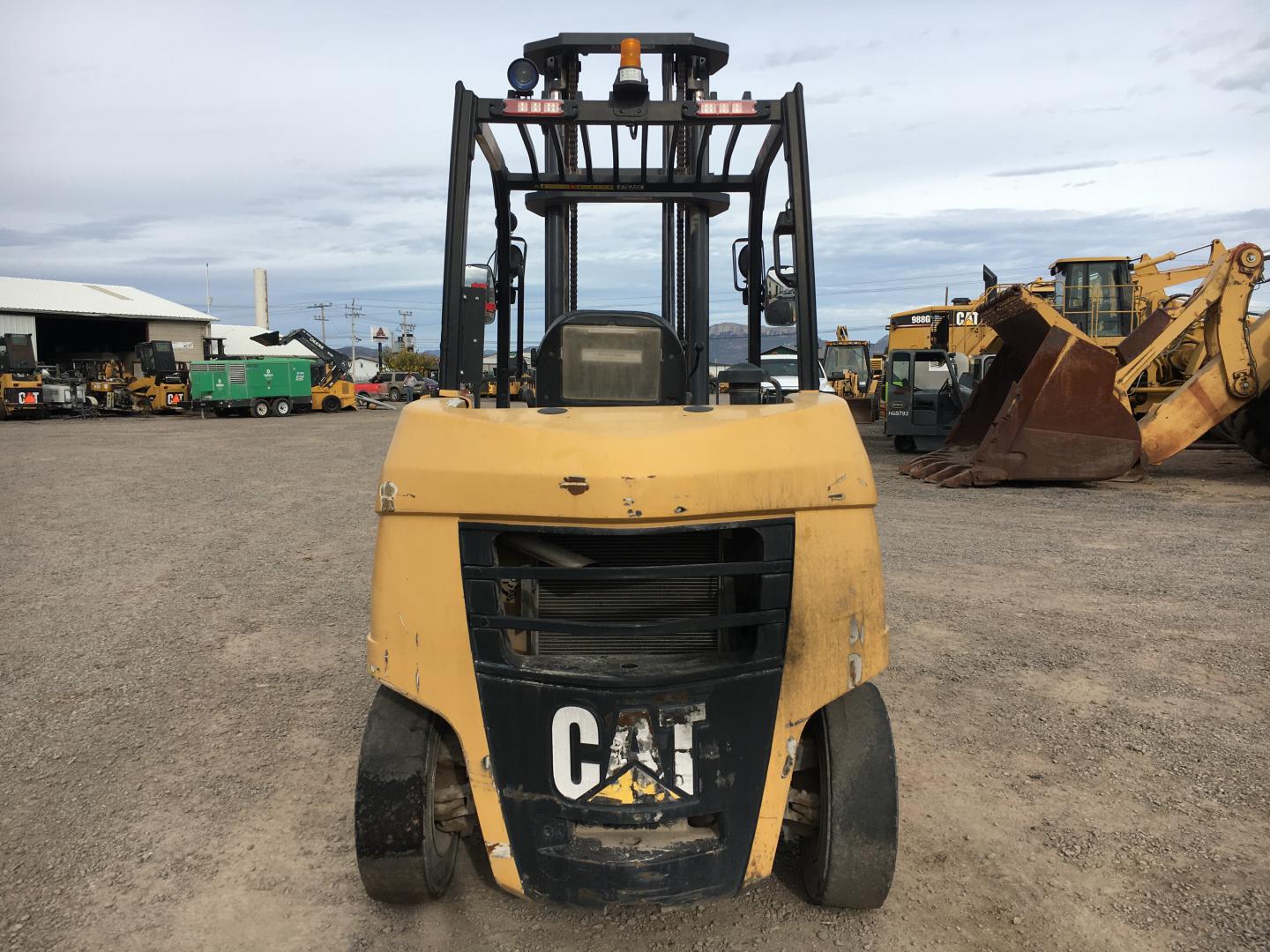 MONTACARGAS CATERPILLAR DP40N1